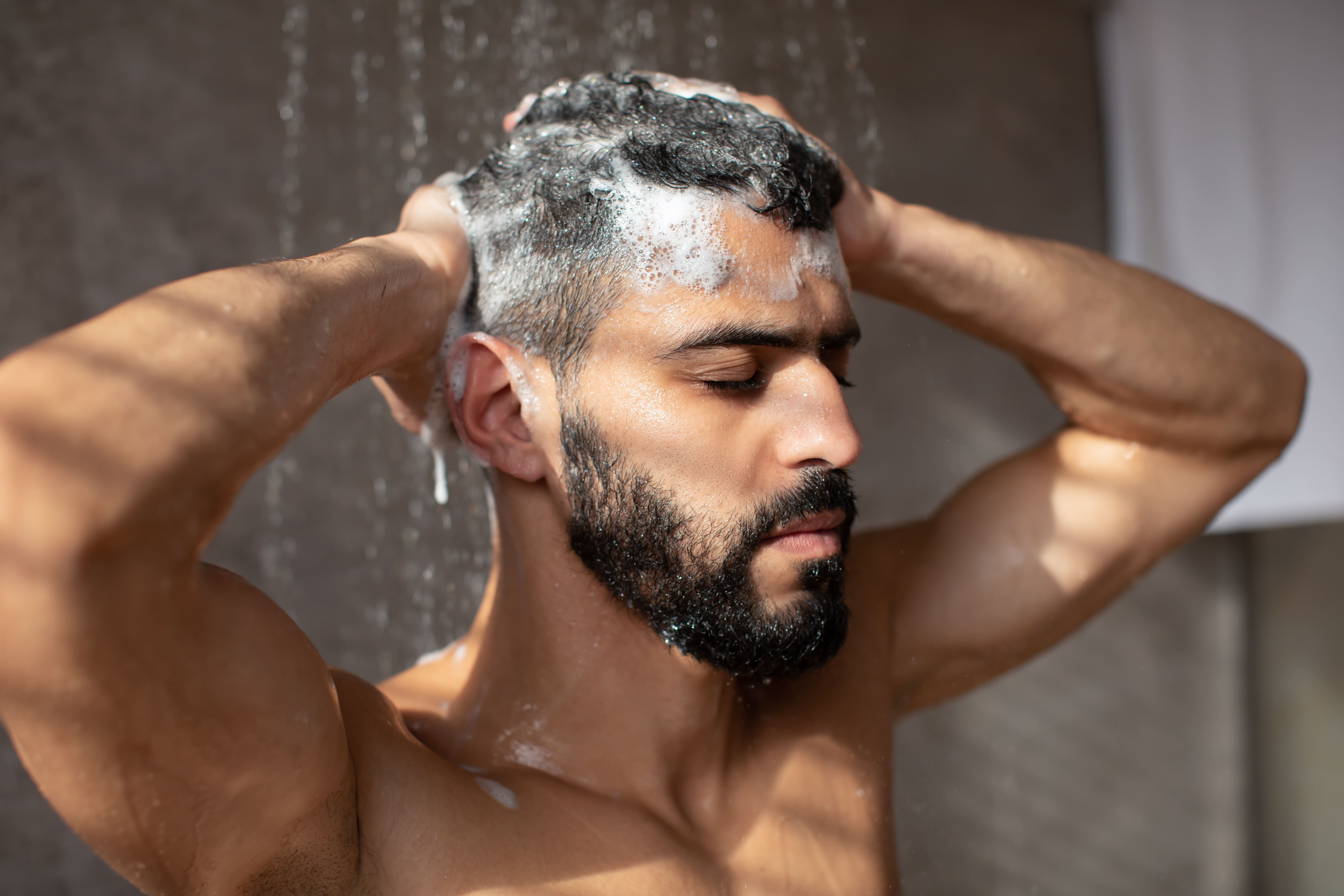 shampoo cabello hombre