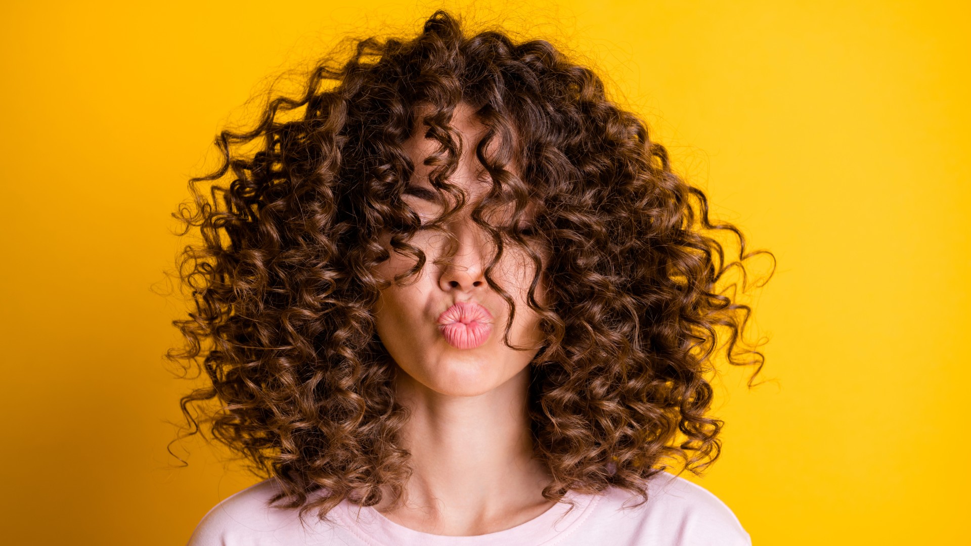 Cinco motivos por los que debes amar el cabello rizado